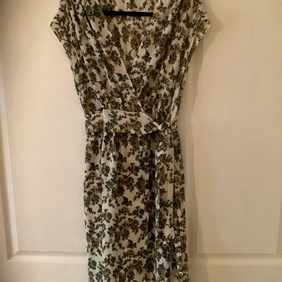 Max Studio, Small, Green & White - Picture 1 of 3